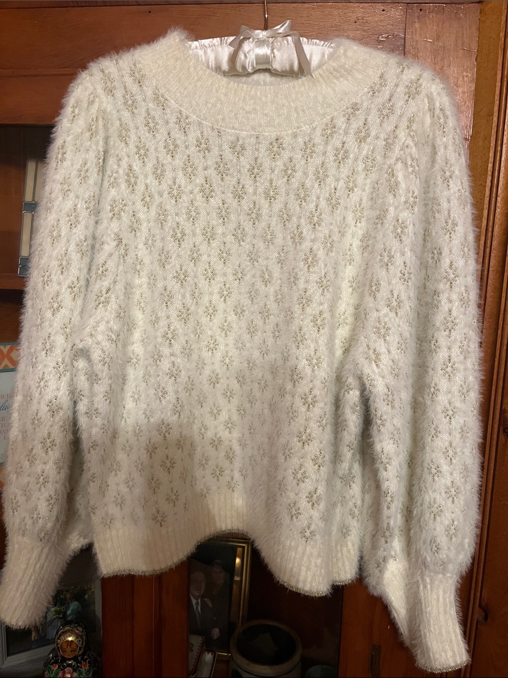 See And Be Seen Metallic Gold/ Cream Sweater Sz L